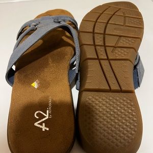 A2 Aerosoles sandals